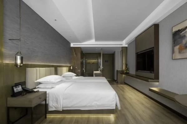 Directional Anti-Glare Light